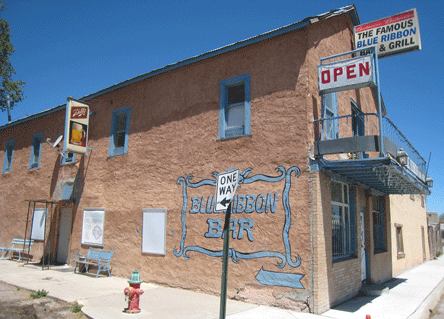 Blue Ribbon Bar & Grill – Estancia, New Mexico (CLOSED)